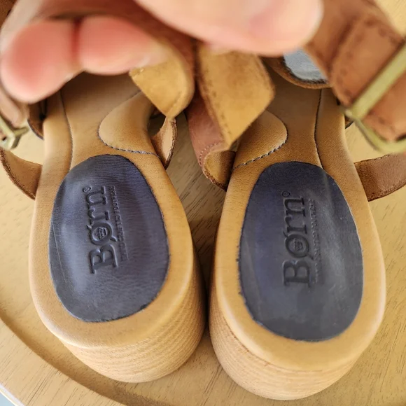 Born Women's Leather Blue Sandals - Picture 9 of 13